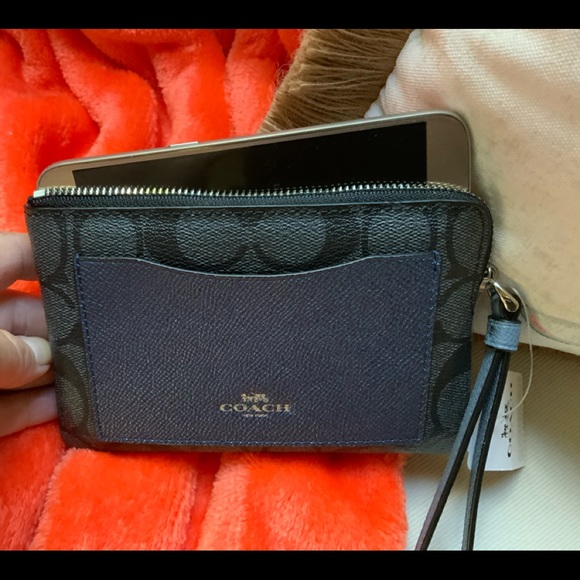 Coach monogram Black/metallic blue wristlet - Picture 7 of 16